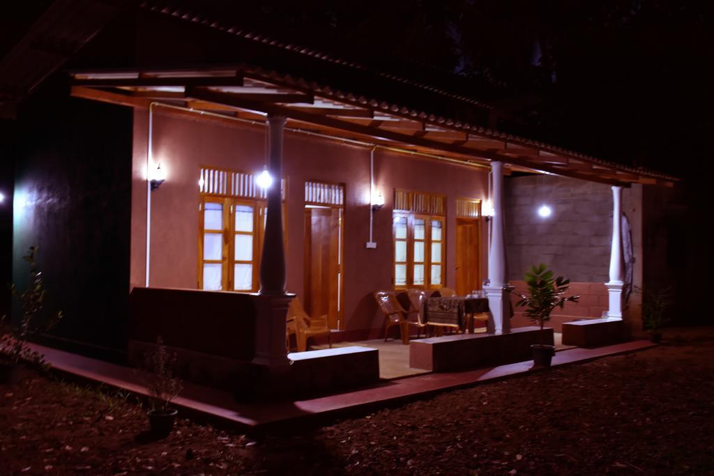 Leesa Villa Safari Resort Udawalawe Exterior photo