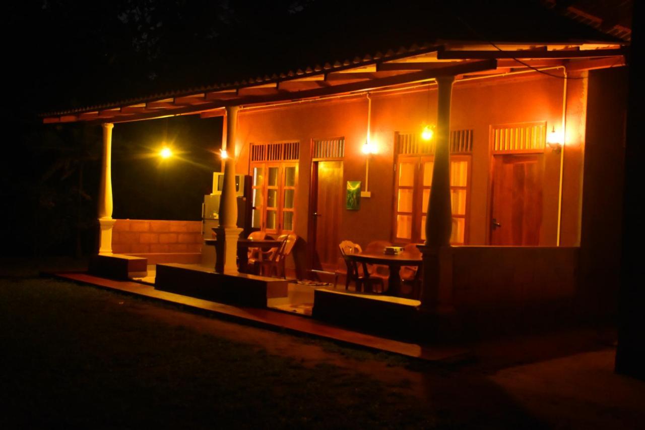 Leesa Villa Safari Resort Udawalawe Exterior photo