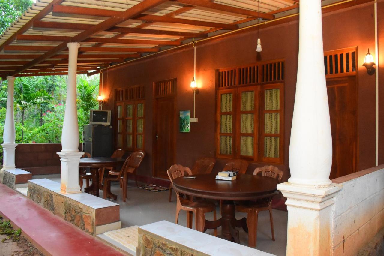 Leesa Villa Safari Resort Udawalawe Exterior photo